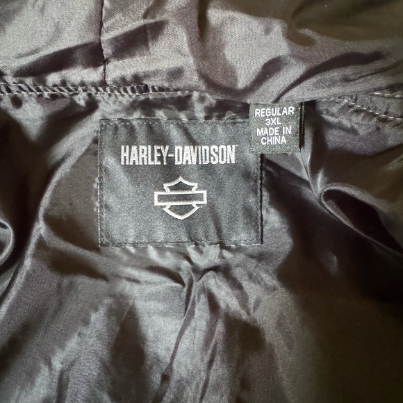 Men's Forever Harley Camo Jacket (BRAND NEW)
Part Number: 97405-23VM - Picture 3 of 8